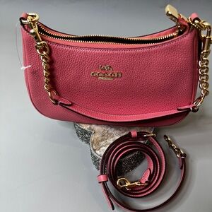 Coach Teri Shoulder Bag Crossbody
Gold Signature Taffy